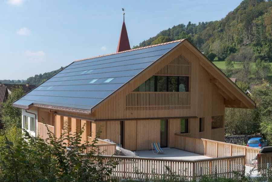 Mehrfamilienhaus in Zell mit Photovoltaik-Dach